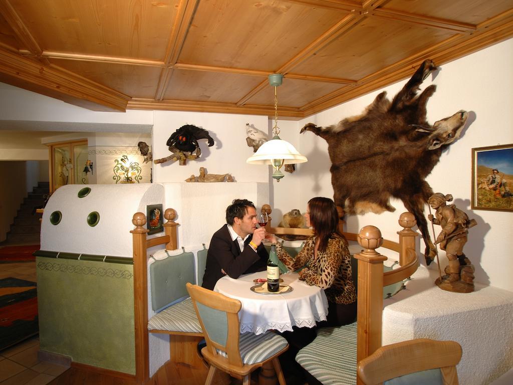 Hotel Garni Romantika Serfaus Luaran gambar