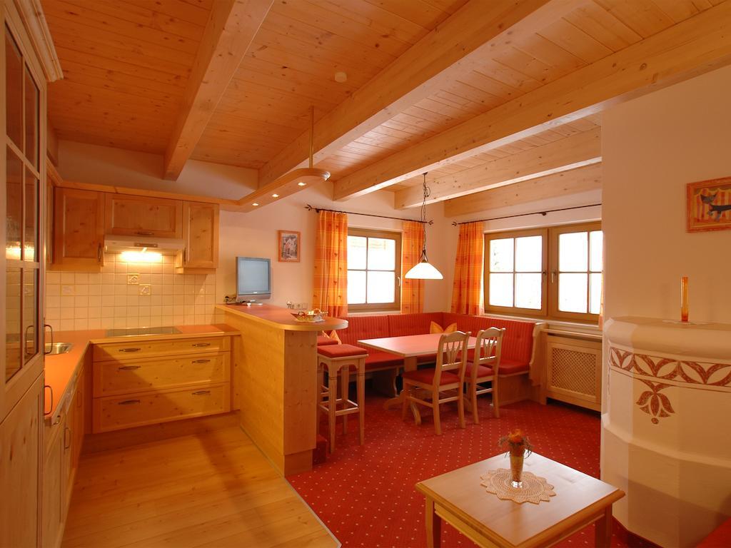 Hotel Garni Romantika Serfaus Bilik gambar