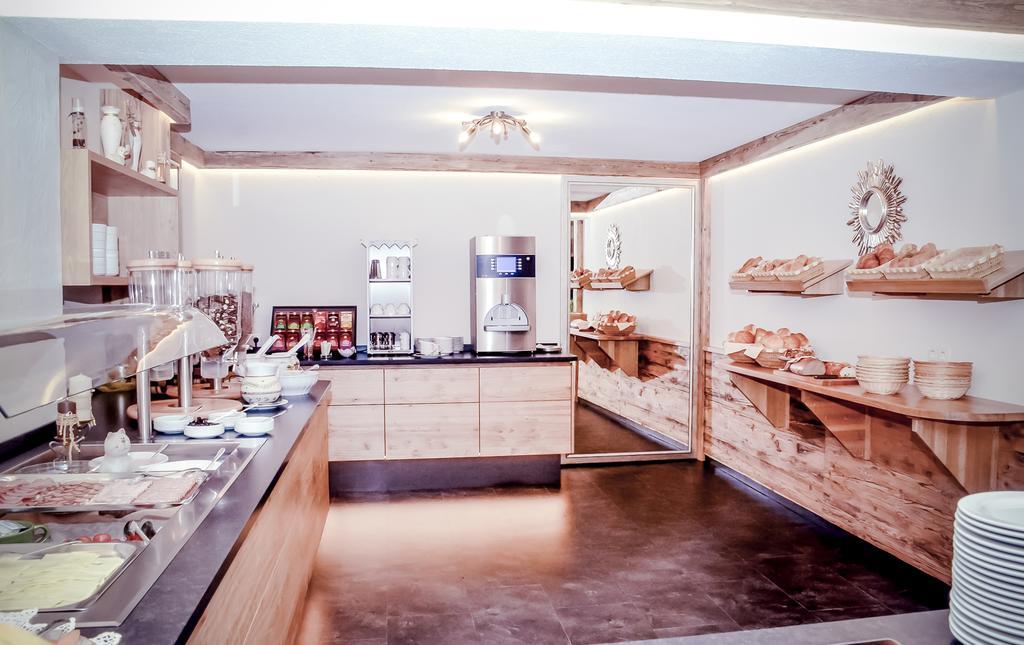 Hotel Garni Romantika Serfaus Luaran gambar