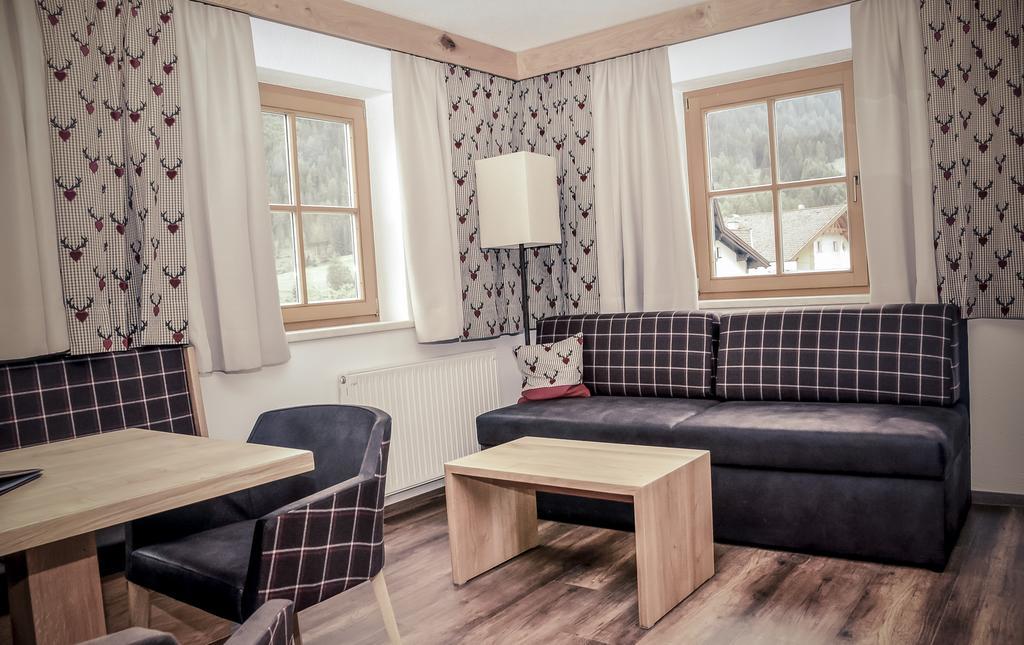 Hotel Garni Romantika Serfaus Luaran gambar