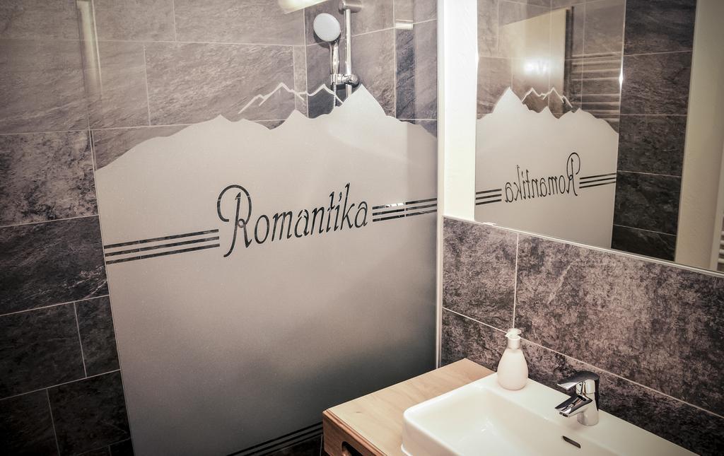 Hotel Garni Romantika Serfaus Luaran gambar